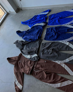 Chándal de hombre negro acampanado personalizado, ropa de calle, pantalones apilados para mujer con bolsillos, conjunto de chándal de 2 piezas para primavera - Product Image 2