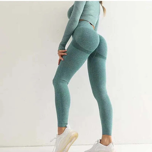 Leggings Cortos de Yoga de Cintura Alta sin Costuras Color Rosa, Pantalones Deportivos para Mujer con Elasticidad en Cuatro Direcciones, 100% Nailon - Product Image 5