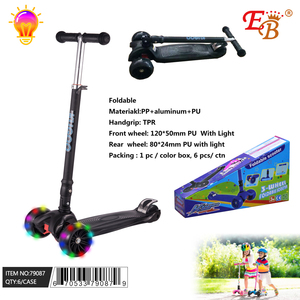 Scooter pieghevole a 3 ruote nero per bambini giocattolo con luce 6 pz/CS in lega Ffoldable e triciclo in plastica per uso esterno - Product Image 1