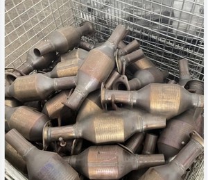 Convertidor Catalítico E$T Barato Modelo 008/3813 Hecho en EE. UU. para Venta al por Mayor - Product Image 1