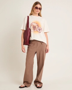 Camiseta de Verano con Estampado Extra Grande de Flores Amanecedoras, Ecológica, Estilo Urbano para Mujer - Product Image 5