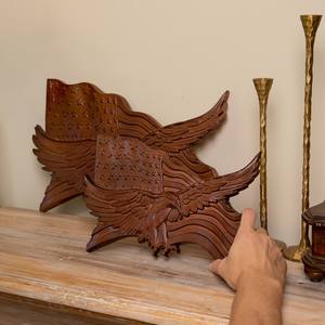 Drapeau américain avec aigle à tête blanche Art mural en bois, décor patriotique en bois sculpté en 3D pour la maison et le bureau, arrangement de table - Product Image 4