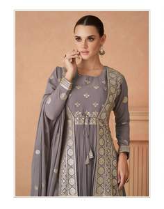 ชุดเดรสผ้าจอร์เจียแท้ชุดยาว anarkali สำหรับงานออกแบบล่าสุด - Product Image 3