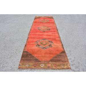 Alfombra turca Vintage rojo marrón 3,8X11,9 pies diseño de retazos de lana de área grande para pasillo o dormitorio con respaldo de látex - Product Image 1