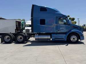 รถบรรทุกหัวลากมือสองยอดนิยม ปี 2023 รุ่น 579 Sleeper - หลังคาสูง Paccar 500 แรงม้า เกียร์ธรรมดา 13 สปีด พร้อมส่ง - Product Image 4