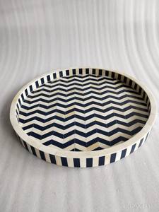 Plateau de service en incrustation d'os fait à la main rayé assiettes de vaisselle occidentales minimalistes de forme ronde pour la maison hôtel servant et articles décoratifs - Product Image 5