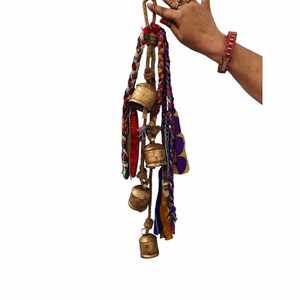 Campana de Viento Rústica de Hierro con 4 Campanas Metálicas Vintage y Cuerda para Colgar en la Pared - Product Image 6