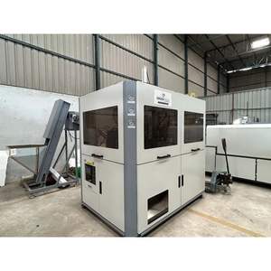 Máquina de soplado de mascotas de 3 cavidades Aim Technologies Capacidad de 2000 BPH para línea de procesamiento de bebidas - Product Image 3