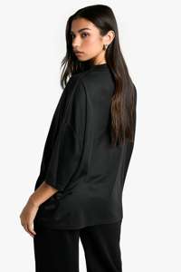 Vêtements et accessoires> Vêtements de sport> Vêtements de football américain pour femmes Varsity Diamante Slogan Oversized V Neck Football Tops - Product Image 2