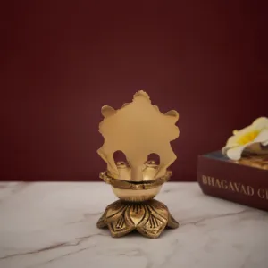 Chakra Diya tradicional de latón Sangu, mecha única, artesanía de Metal antiguo para decoración del hogar - Product Image 3