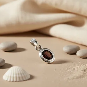 Pendentif ovale en turquoise en argent 925 fait à la main pour femmes - Product Image 2