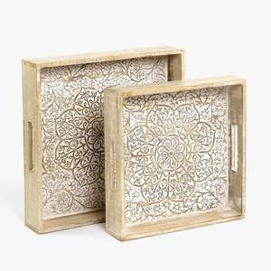 Juego de bandejas decorativas de madera Diseño floral tallado Bandeja de madera encalada Vintage para la decoración del hogar y la cocina - Product Image 1