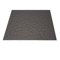 Panneau mural en aluminium anodisé bronze avec texture grain de bois, gravé CNC en alliage 5052 3003, finition PVDF, taille personnalisée pour salon intérieur