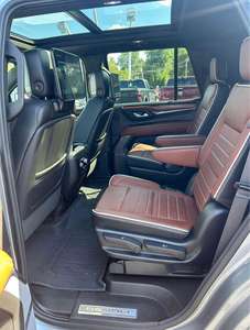 Nuevo/USADO 2023 GM C YUKON DENALI 360 Cámara Trasera Capacidad de Carga 31-40T Emisión Diésel/GASOLINA Automático EN VENTA - Product Image 3