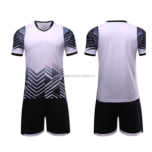 Venta directa de fábrica, nuevo diseño, ropa de fútbol por sublimación para la práctica de los hombres, uniforme de equipo de fútbol Deportivo personalizado - Product Image 1