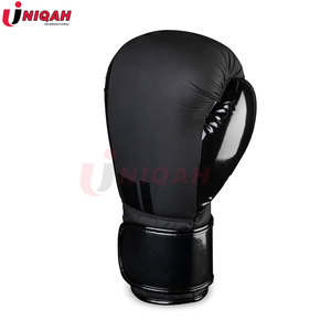 Gants de boxe en cuir de vachette évacuant l'humidité avec logo personnalisé en gros équipement d'entraînement pour le kickboxing Arts martiaux UNIQAH - Product Image 2