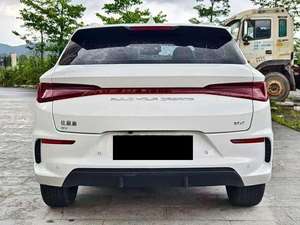 E-2 2024, Portaequipajes Metálico Automático con Asientos de Cuero, Batería de Litio, Características Premium, Autonomía NEDC de 601-700 km, Motor de 200-250 kW - Product Image 2