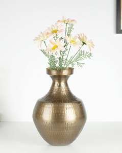 Vase à fleurs en métal à texture cuivre écologique avec revêtement protecteur pour un affichage de jardin durable disponible à bas prix - Product Image 1