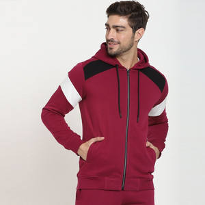 Sudadera con Capucha para Hombre, Estilo Casual, con Bolsillos de Parche Bordados, Cierre de Cremallera y Cordón Ajustable, Estampado Invernal en Felpa Francesa de Algodón - Product Image 1