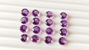 Vente en gros cristal naturel 6mm cabochon améthyste violette pierre précieuse en vrac de haute qualité dans différentes tailles de formes approvisionnement en vrac - Product Image 6