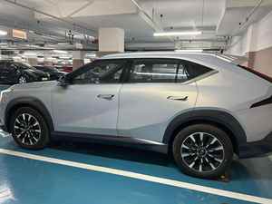 SUV Híbrido de Gasolina 2025 en Perfectas Condiciones, Listo para Enviar - Product Image 2