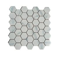 Carreaux de mosaïque hexagonale en porcelaine effet nid d'abeille Carrara 2x2 pouces, style moderne classique, pour décoration murale et sol intérieur de salle de bain, couleur brique.