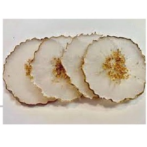 Sous-verre en résine fait main de 4x4 pouces pour la décoration de la table à manger à la maison, sous-verre en résine personnalisé, accessible à un prix raisonnable - Product Image 1