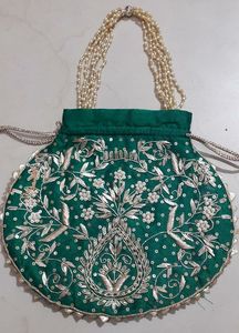 Hermosas cuentas de cristal de piedra bordada bolso de mano botella oscura verde Zari para fiesta-desgaste/boda Potli bolsas de muñeca - Product Image 2