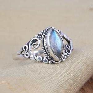 Bague en Labradorite Naturelle pour Elle Bijoux Boho en Argent Sterling 925 Bleu Feu Marquise Minimal Designer Bague Cadeau pour Femme - Product Image 3