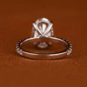 Bague de fiançailles en diamant taillé ovale en laboratoire plaqué or massif certifié IGI 14KT à la mode pavé réglage certificat de bijoux fins - Product Image 4