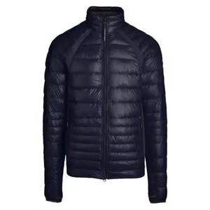 เสื้อแจ็คเก็ตพัฟเฟอร์แบบมีซิปสำหรับผู้ชาย สวมใส่สบายในฤดูหนาว มีกระเป๋า  โลโก้ด้านหน้าแบบกำหนดเอง ระบายอากาศได้ดี แห้งเร็ว ผลิตจากโพลีเอสเตอร์ 100% - Product Image 6