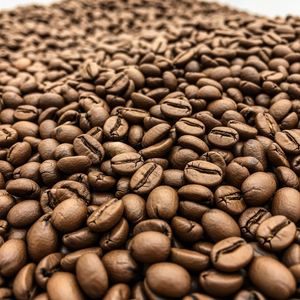 Granos de Café Natural de Alta Calidad, Listos para Exportar, con Rico Perfil de Sabor para Compradores Mayoristas - Product Image 3