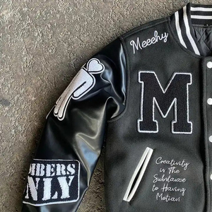 Chaqueta Varsity de Satén de Alta Calidad con Logotipo Personalizado, Bordado, Estilo Urbano Deportivo para Hombre - Product Image 2