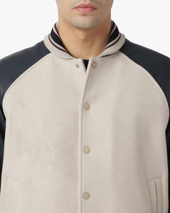 Vente en gros Veste d'université universitaire d'hiver à logo personnalisé unie Veste d'université de baseball en laine de haute qualité avec manches en cuir - Product Image 6