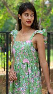 Robe en coton indien à imprimé floral pour femmes, tenue de fête d'été style bohème, cadeau personnalisé - Product Image 3