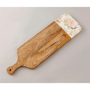 เขียงไม้มะม่วงทำมือพร้อมแผ่นไม้ออกแบบเคลือบสีฟ้าและขาว - Product Image 4