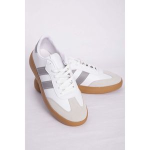 Baskets de sport rétro pour hommes avec détails de bande latérale blanc-gris, doublure en maille respirante de luxe, chaussures de marche tendance et à la mode - Product Image 4