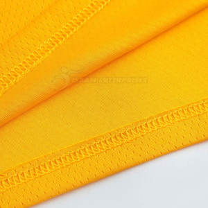 Conjunto de ropa de baloncesto de diseño personalizado de alta calidad transpirable y elegante a un precio - Product Image 6