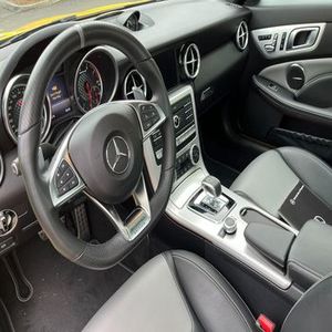 2020 Benzs SLC43 Final Edition 385hp Twin-Turbor V6, Jaune soleil - Product Image 5