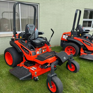 Tondeuse à gazon commerciale diesel Kubota ZD1211-3-60 à braquage zéro - Product Image 1