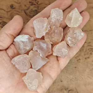 Cristal de quartz de calcédoine rose brute naturelle de taille personnalisée pierres précieuses brutes en vrac non traitées pour la fabrication de bijoux - Product Image 5