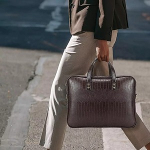 Vente en gros sac d'ordinateur portable en cuir personnalisé, mallette de travail sac d'ordinateur d'affaires s'adapte à 15.6 pouces en maximisant l'usure - Product Image 5