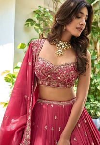 Lehenga choli งานปักลวดลายตามลำดับสำหรับงานแต่งงานและงานเลี้ยง - Product Image 3