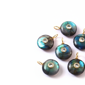 Flashy Labradorite Ronde Lâche Pierres Précieuses Pendentif Incrustation Pendentif De Mode Charme Bijoux Pour Elle 925 Argent Plaqué Or Double Pierre - Product Image 2