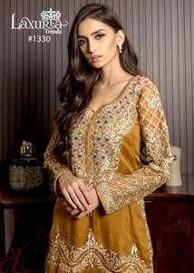 Dernier costume de Salwar brodé de fil de velours de créateur par Fab Zone - Product Image 2