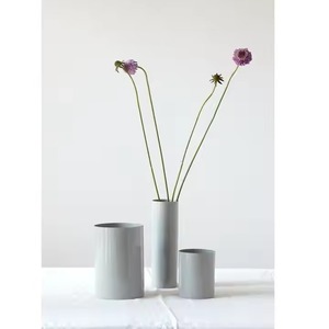 Jarrón negro pequeño moderno, acento decorativo elegante, Ideal para restaurantes domésticos y eventos corporativos, exhibición al por mayor de La India - Product Image 5