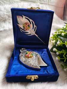 ที่ใส่โรลีติกกาแบบชุบเงินเยอรมัน พร้อมแท่งและกล่องของขวัญ ทำจากโลหะทนทาน สำหรับห้องบูชา งานดีวาลี และของชำร่วยงานแต่งงาน - Product Image 4