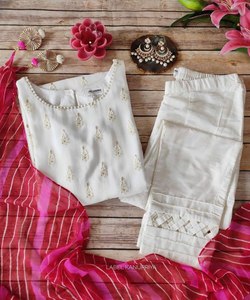 Pañuelo para la Cabeza de Mujer de Talla Grande, Estilo Africano de Lujo, Color Rosa, con Cuentas, Satén, Bordado Abierto, Seda, Algodón y Lino - Product Image 3