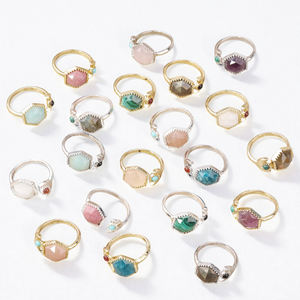 Designer Hexagon Amethyst Gemstone Anillo ajustable-925 Silver Gold Vermeil Moon Ring - Party Wear Gemstone Anillos al por mayor - Product Image 4