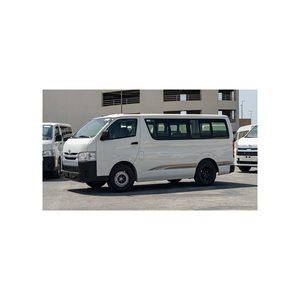 AUTOBÚS YO TA HIACE USADO DEL 2017 EN VENTA, Automático, Euro 4, Gasolina, Origen Reino Unido, 13 Asientos - Product Image 1